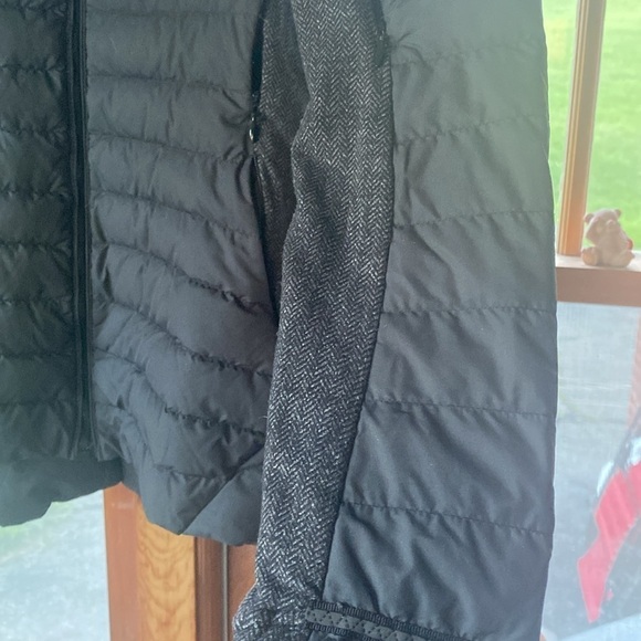 Lululemon jacket - Picture 2 of 5